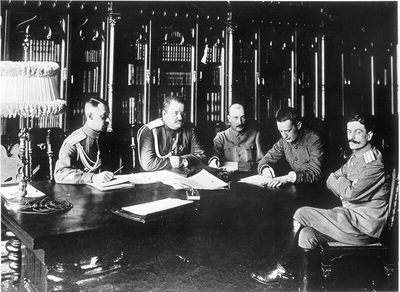 Файл:Kerensky war minister.jpg