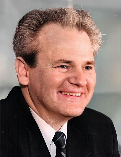 Файл:Stevan Kragujevic, Slobodan Milosevic, portret (colorized).jpg