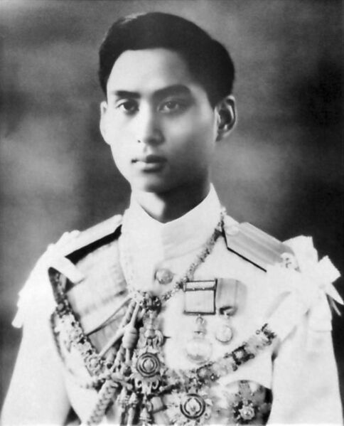 Файл:King Ananda Mahidol portrait photograph.jpg