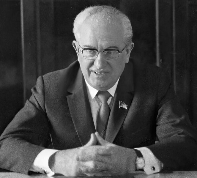 Файл:Andropov (upscale).jpg